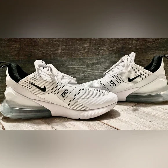 Women’s Nike Air Max 270 - Picture 1 of 4